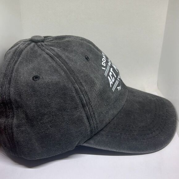 š§¢āFunny Dad Hat ā āI Donāt Know How to Act My Age, Iāve Never Been This Old Bef - Picture 2 of 4